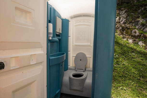 Best Construction site porta potty rental  in Ashland, WI